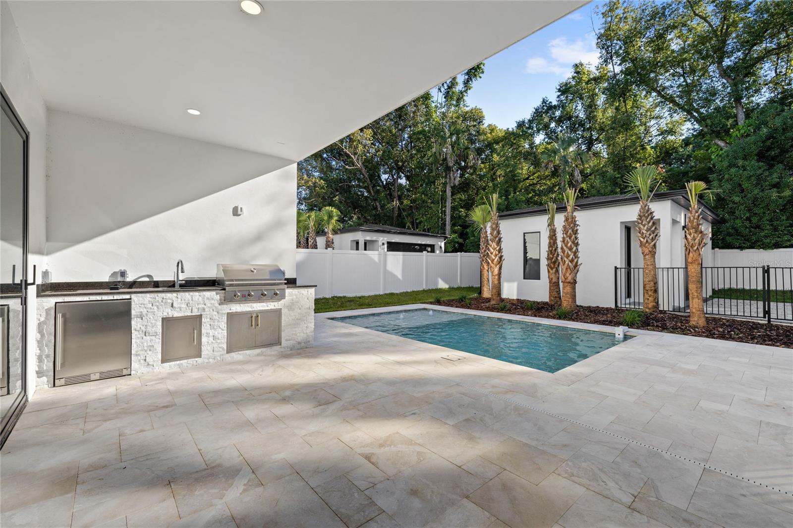 Image 50 of 60 For 921 Lake Emerald Drive