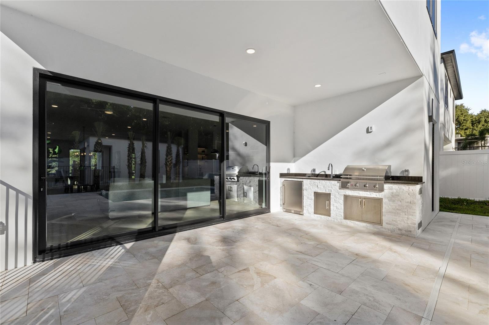 Image 51 of 60 For 921 Lake Emerald Drive