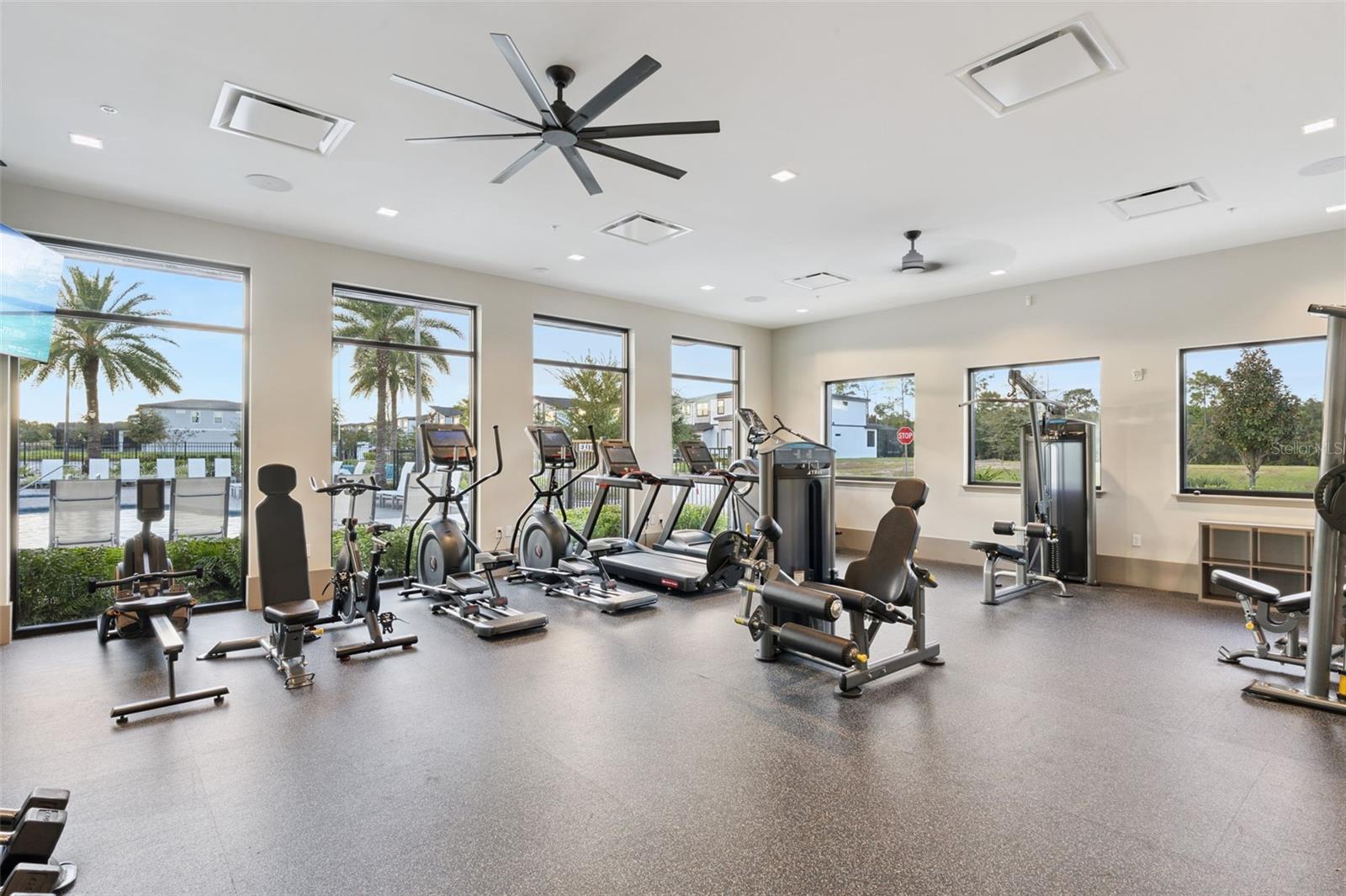 Image 26 of 42 For 10352 Ebb Tide Lane