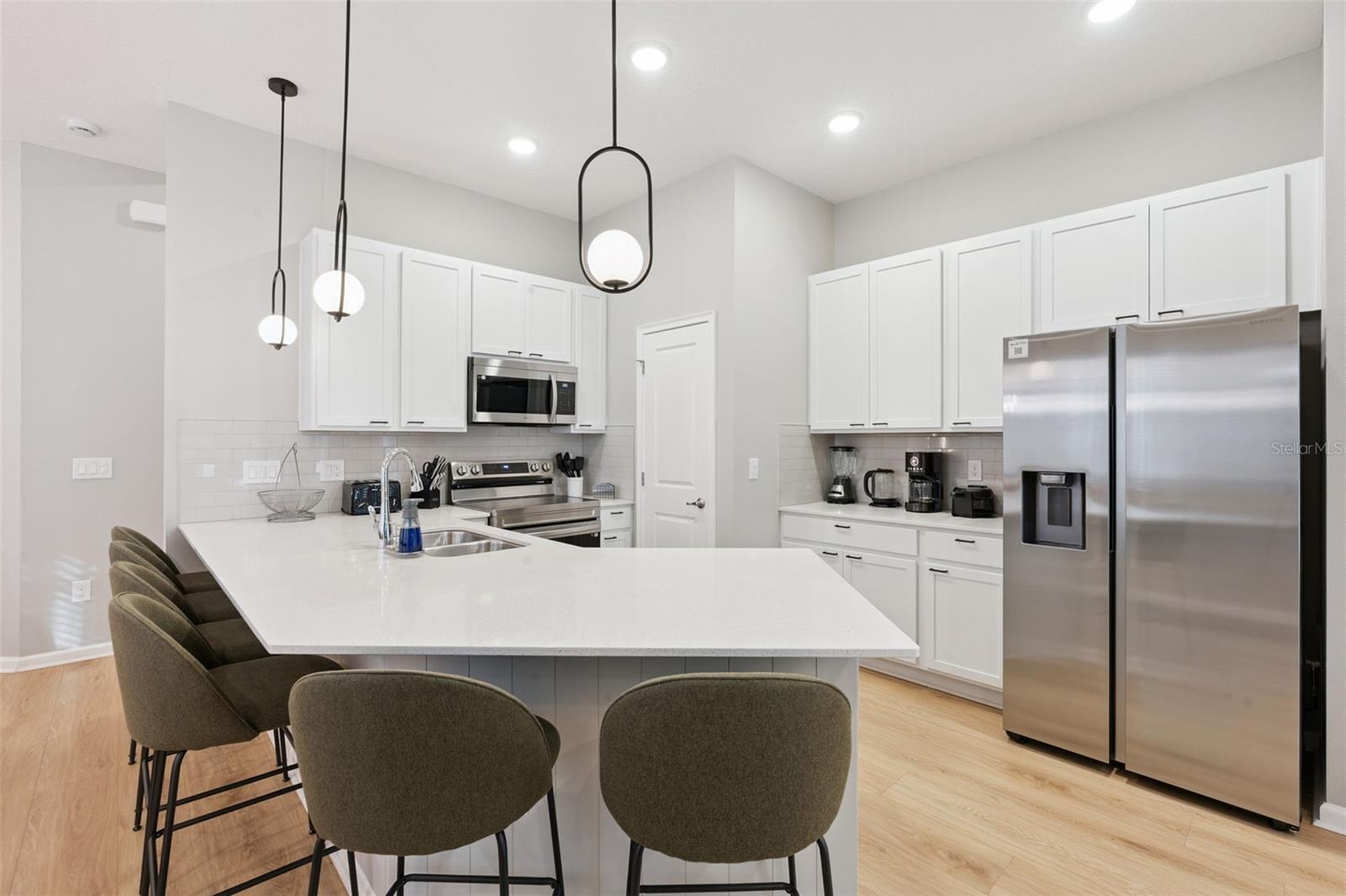 Image 4 of 42 For 10352 Ebb Tide Lane