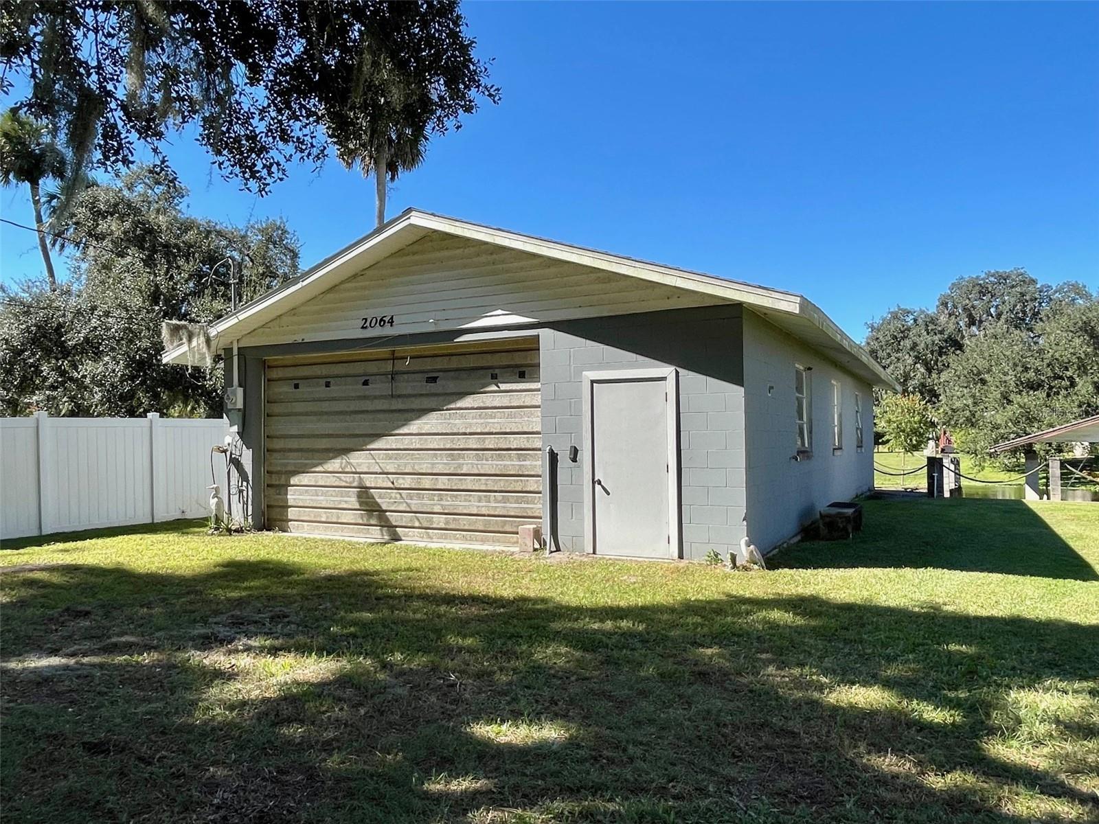 Image 9 of 29 For 2064 Shady Ln.