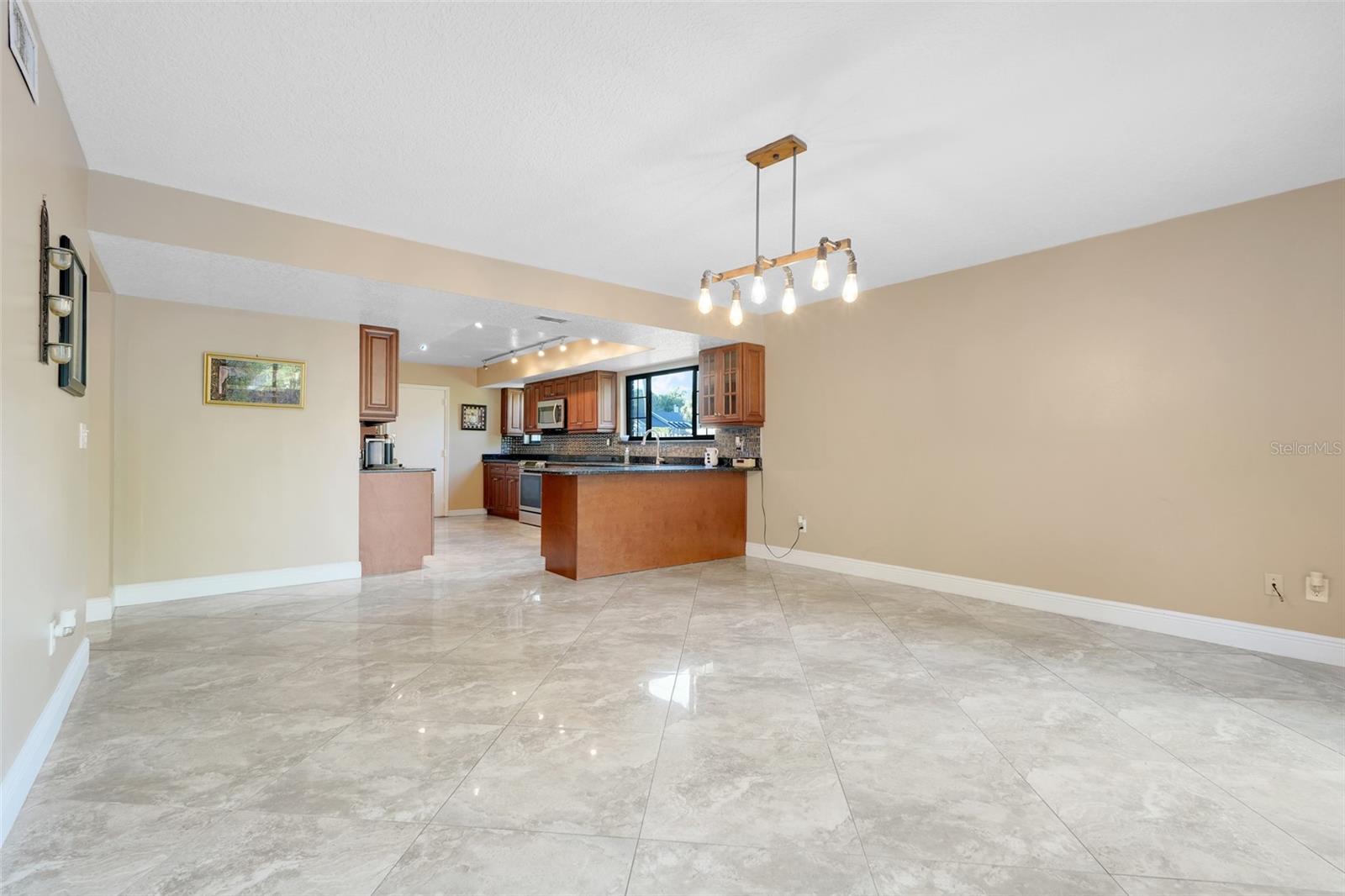 Image 17 of 46 For 6809 Parson Brown Drive