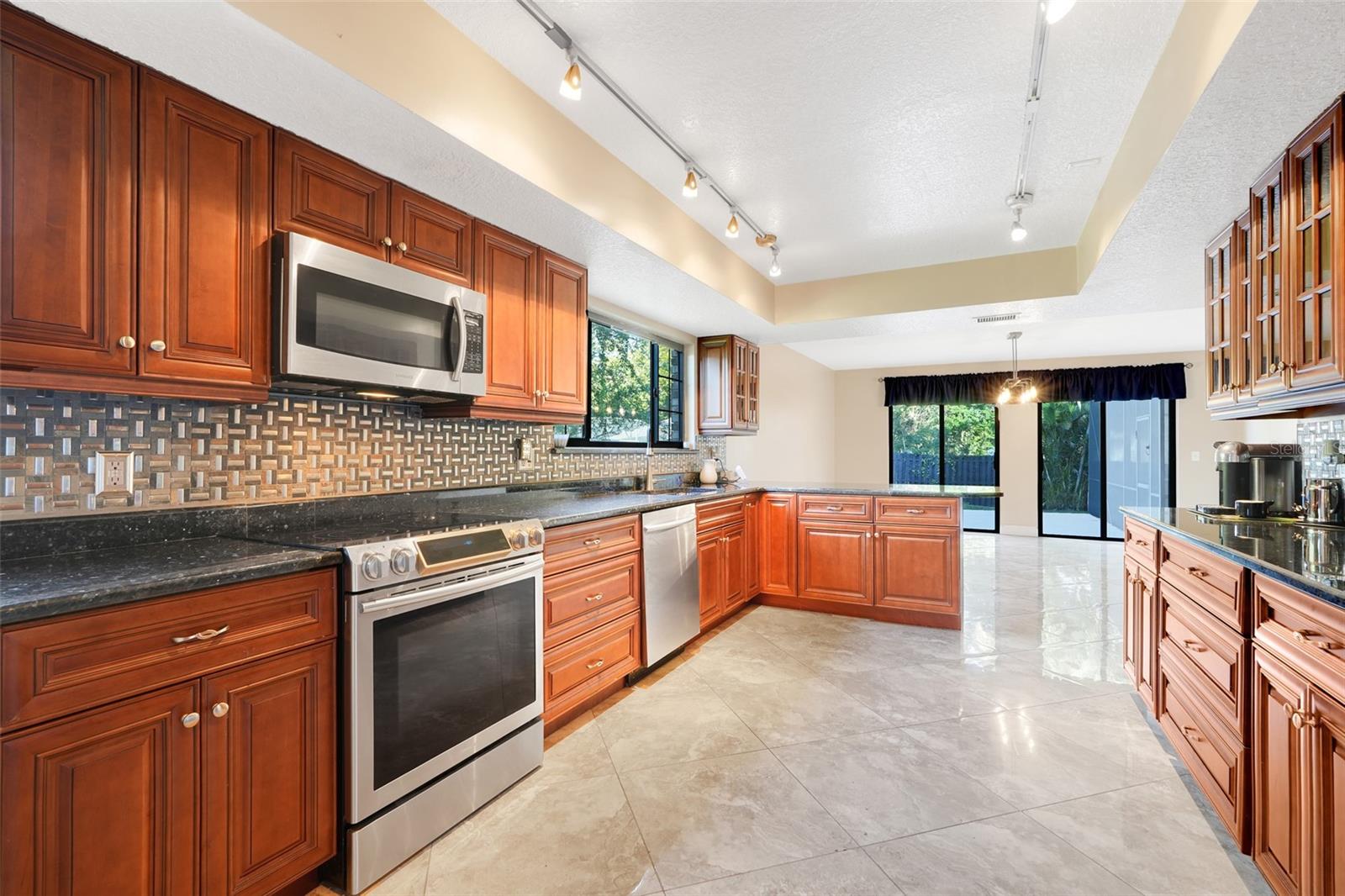 Image 22 of 46 For 6809 Parson Brown Drive