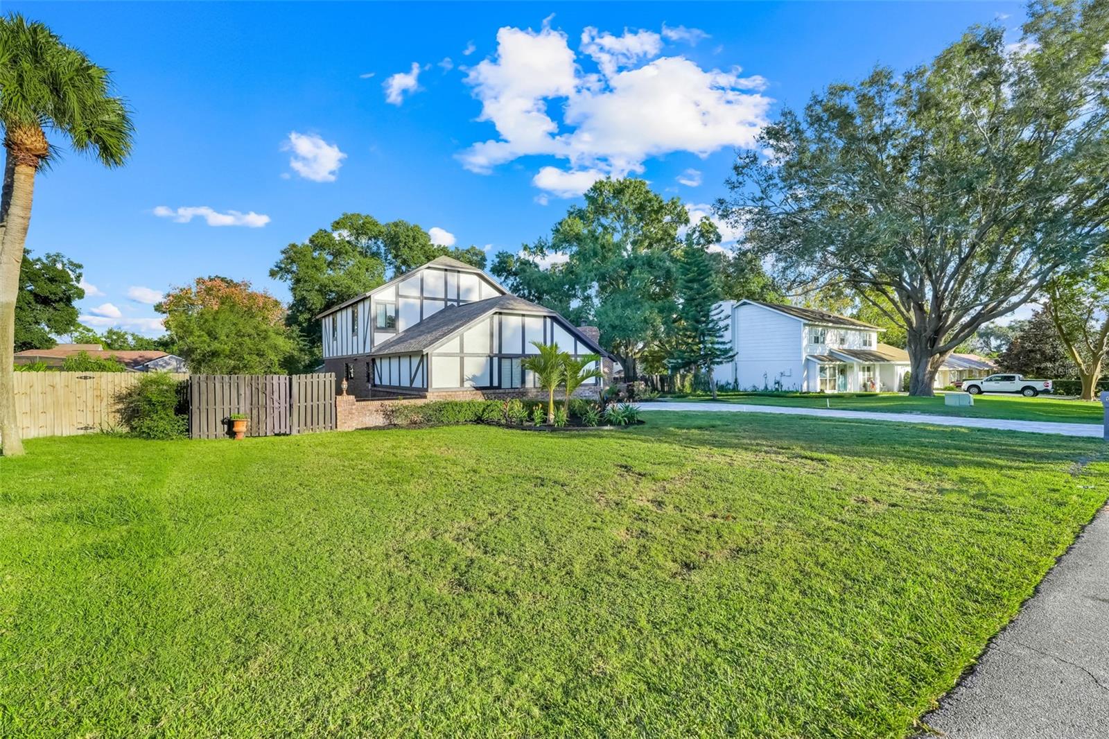 Image 4 of 46 For 6809 Parson Brown Drive