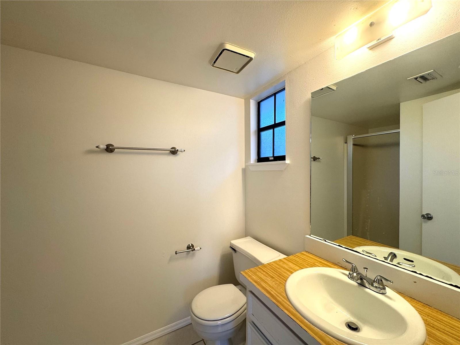 Image 12 of 20 For 4589 Lighthouse Circle 51