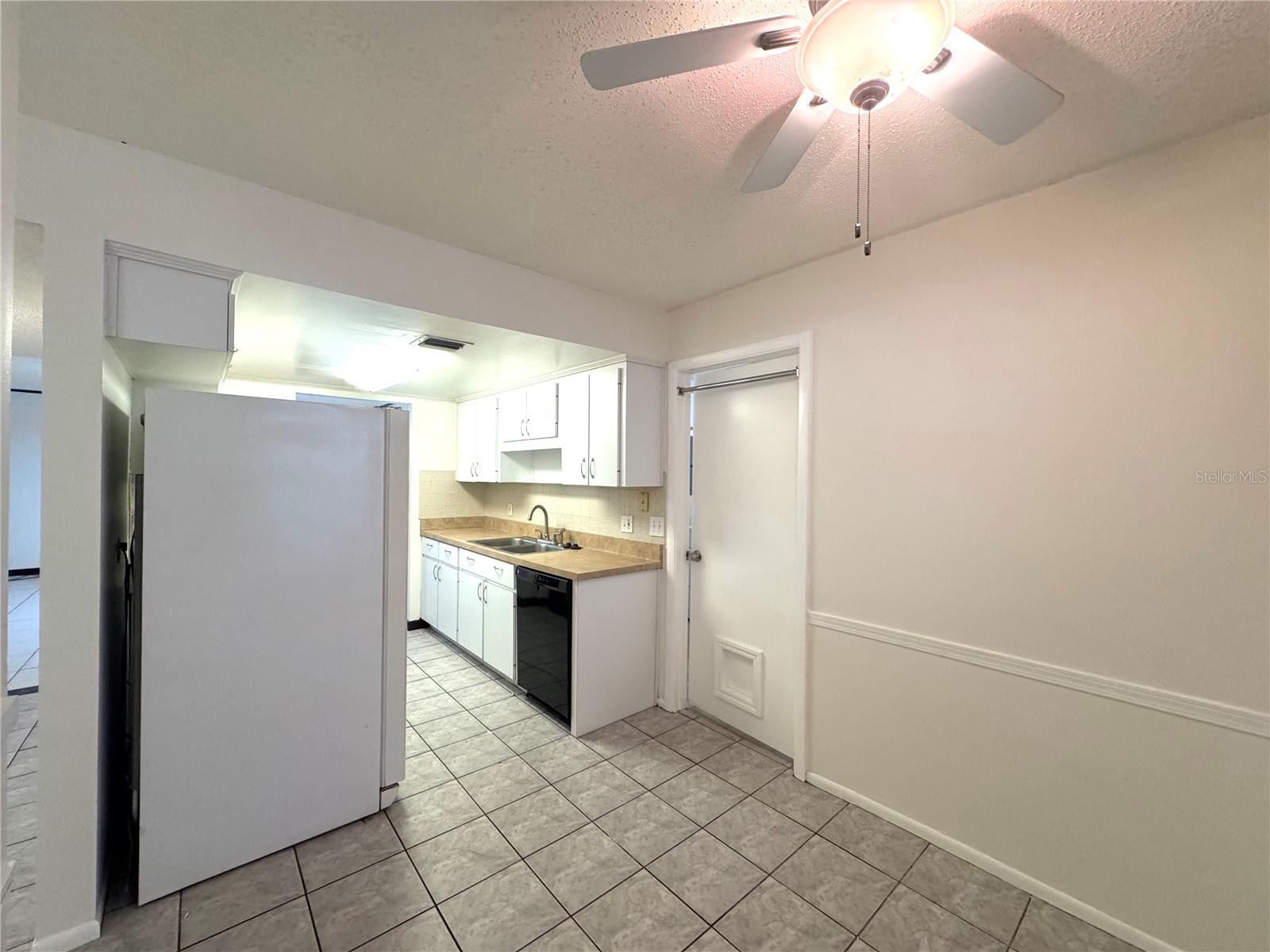 Image 6 of 20 For 4589 Lighthouse Circle 51