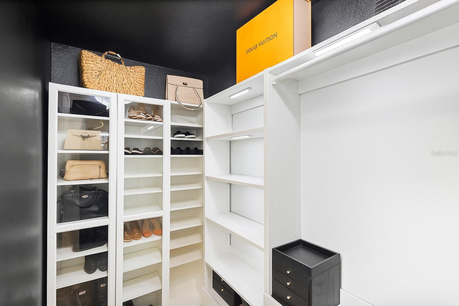 Image 18 of 49 For 10871 Cabbage Tree Loop