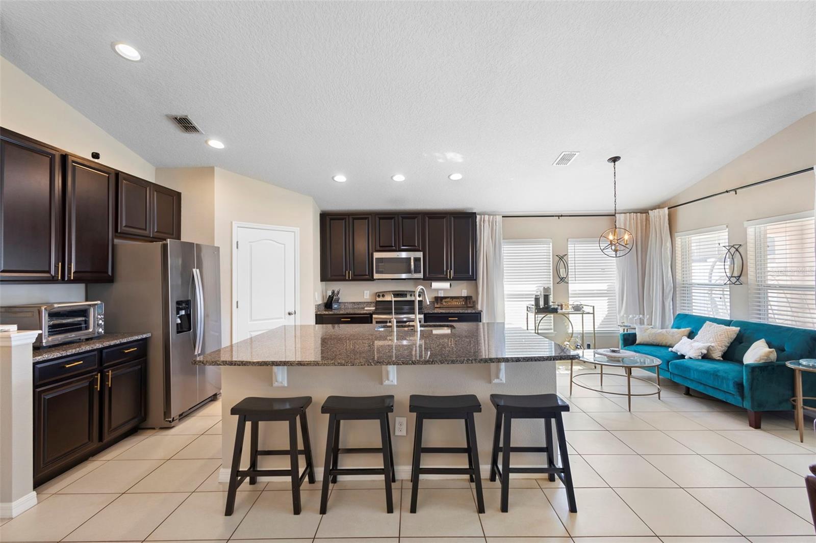 Image 2 of 49 For 10871 Cabbage Tree Loop