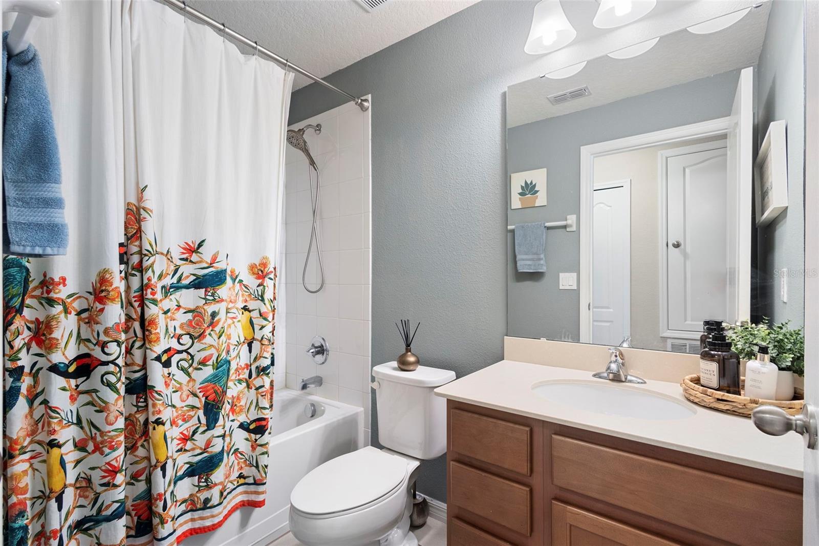 Image 27 of 49 For 10871 Cabbage Tree Loop