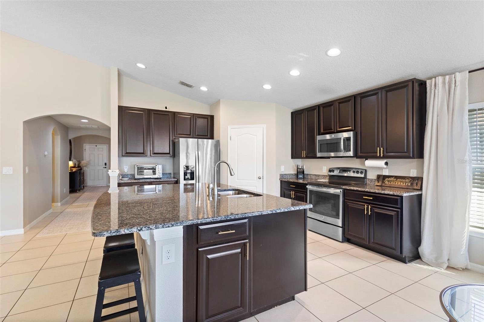 Image 6 of 49 For 10871 Cabbage Tree Loop