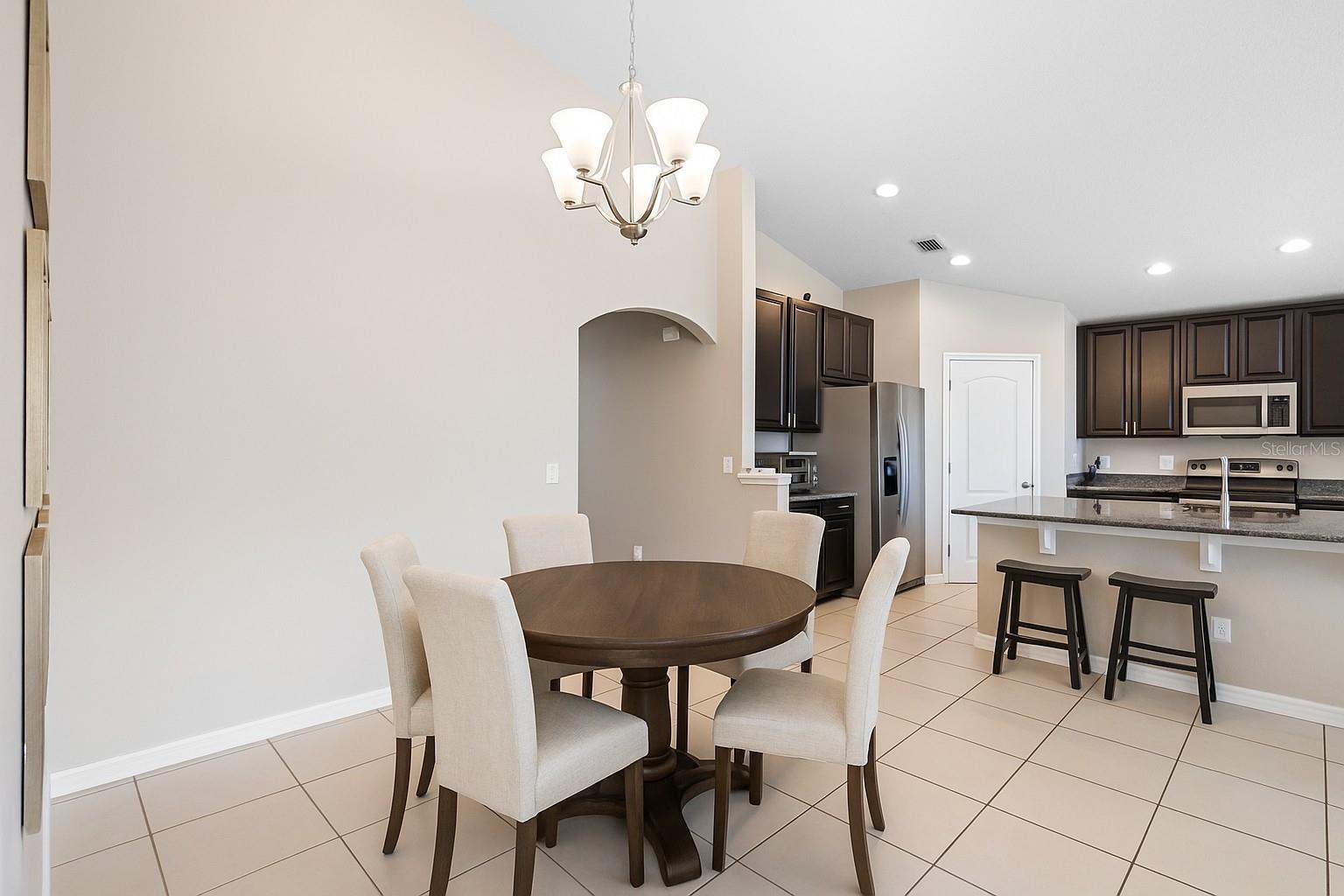 Image 8 of 49 For 10871 Cabbage Tree Loop