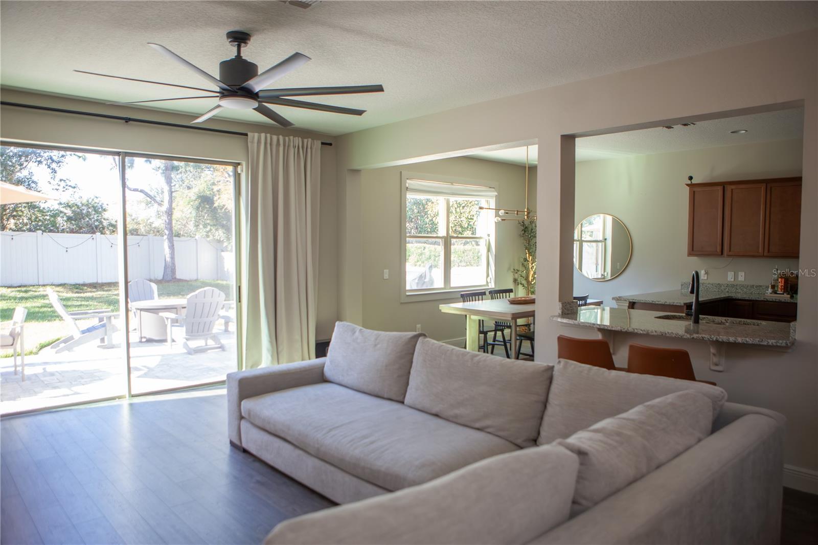 Image 4 of 31 For 2307 Gratia Place