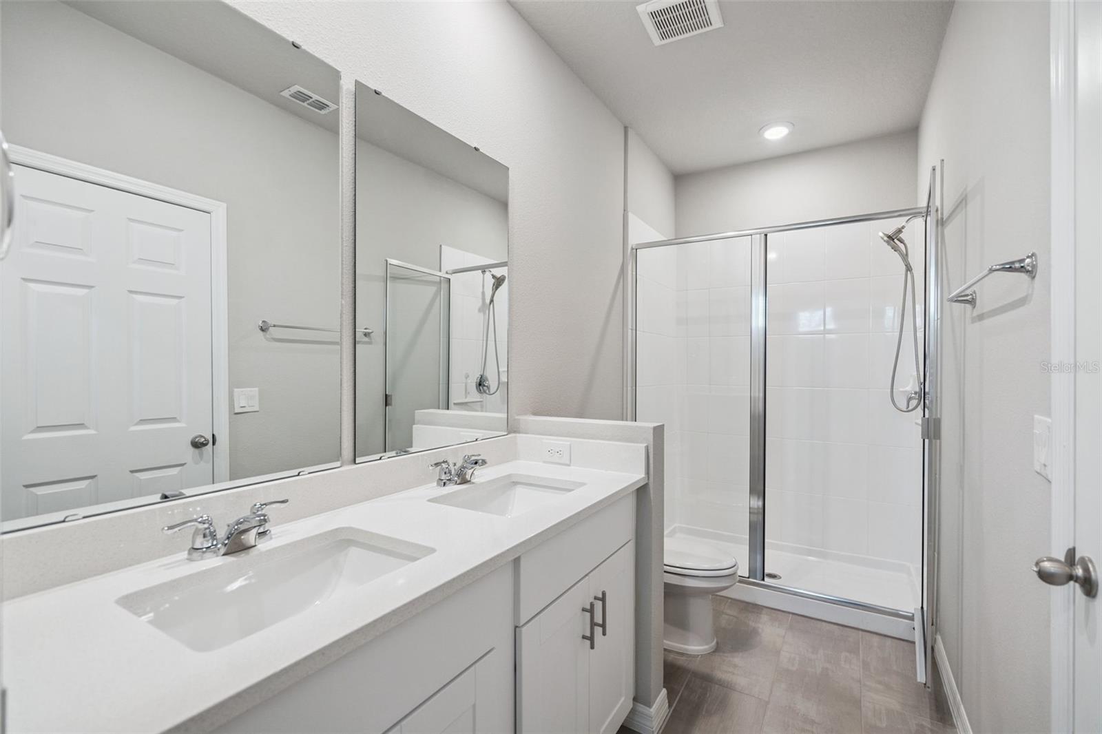 Image 25 of 60 For 988 Legacy Winds Way