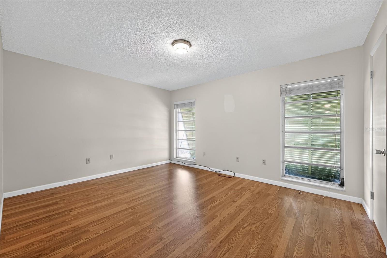 Image 14 of 33 For 11530 83rd  