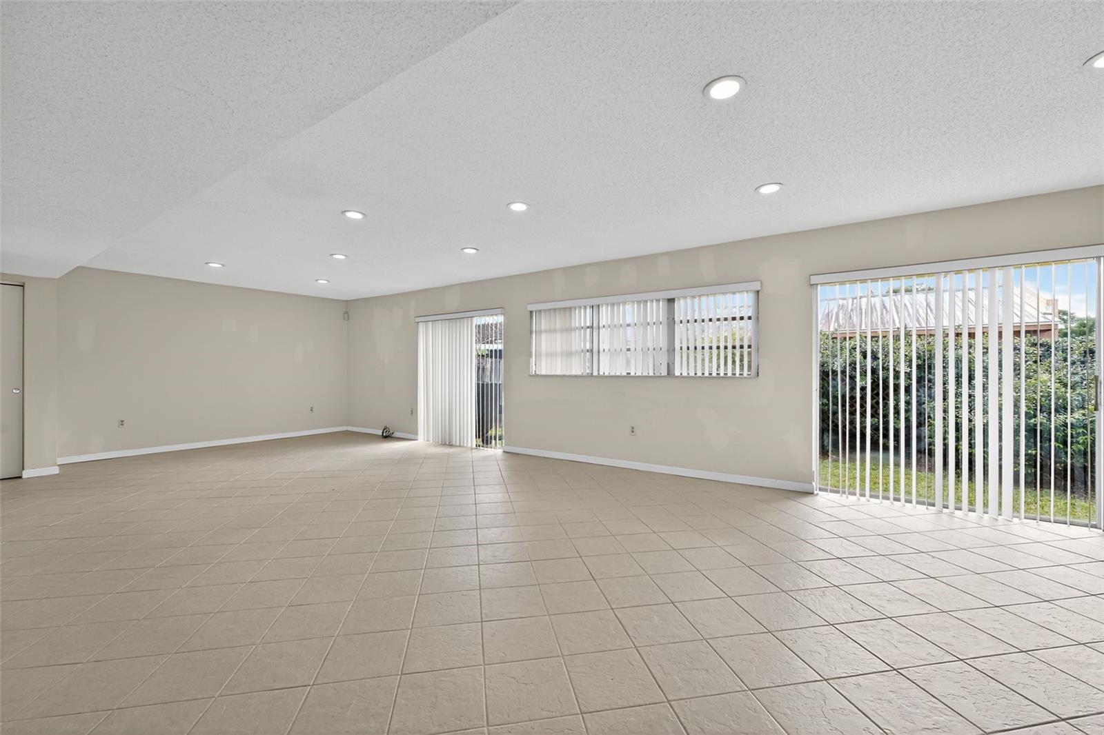 Image 15 of 33 For 11530 83rd  