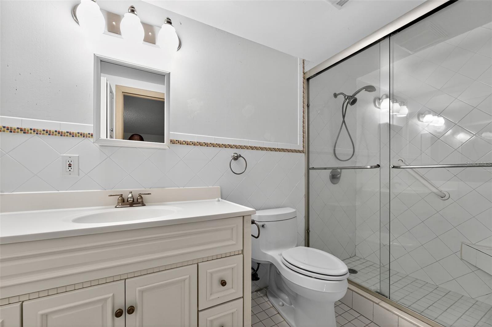 Image 26 of 33 For 11530 83rd  