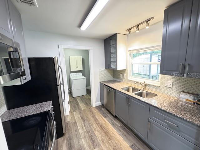 Image 17 of 73 For 413 Citadel Drive