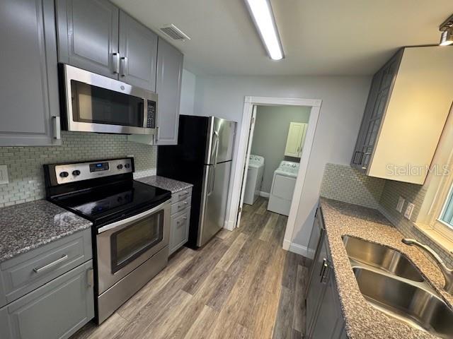 Image 20 of 73 For 413 Citadel Drive