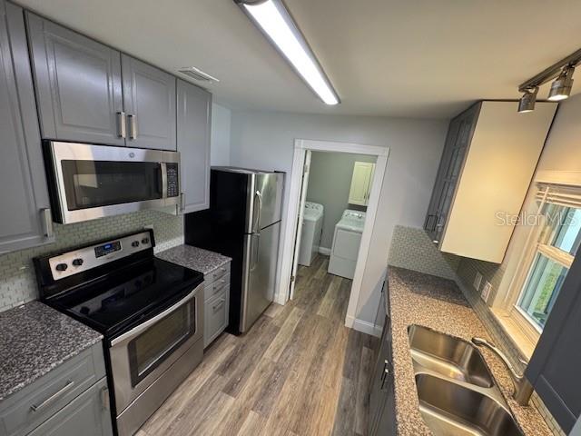 Image 21 of 73 For 413 Citadel Drive