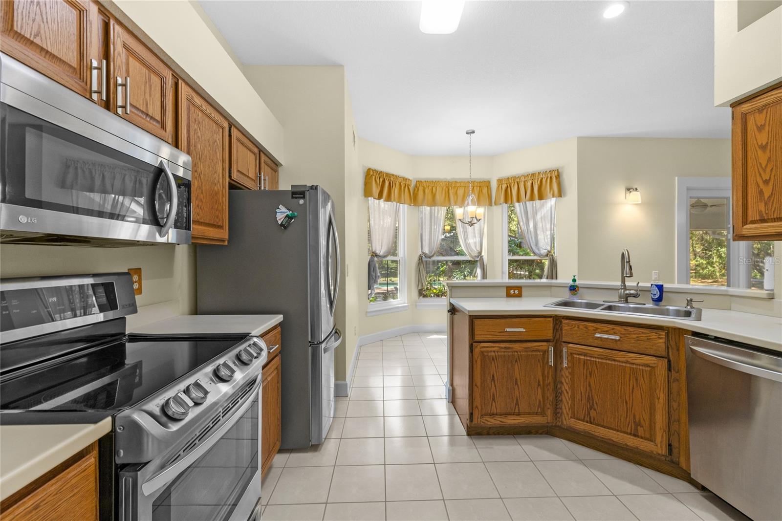 Image 11 of 49 For 3124 Oak Alley Drive