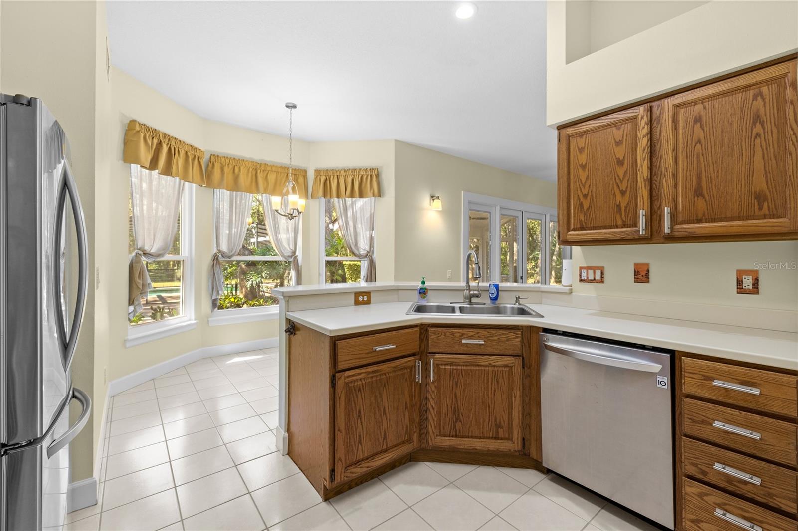 Image 12 of 49 For 3124 Oak Alley Drive