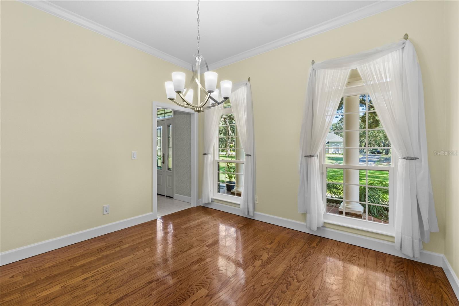 Image 18 of 49 For 3124 Oak Alley Drive