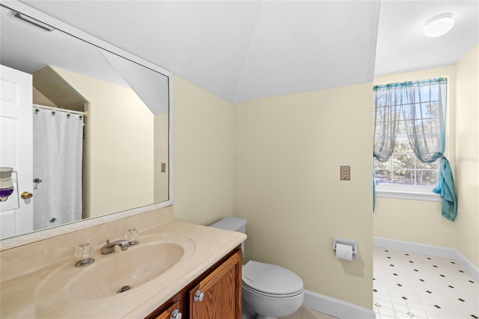 Image 29 of 49 For 3124 Oak Alley Drive