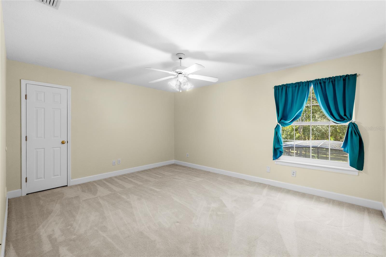 Image 35 of 49 For 3124 Oak Alley Drive