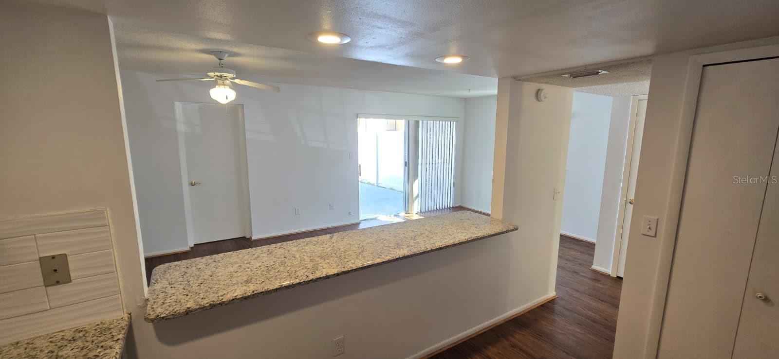 Image 11 of 32 For 824 Town Circle 101