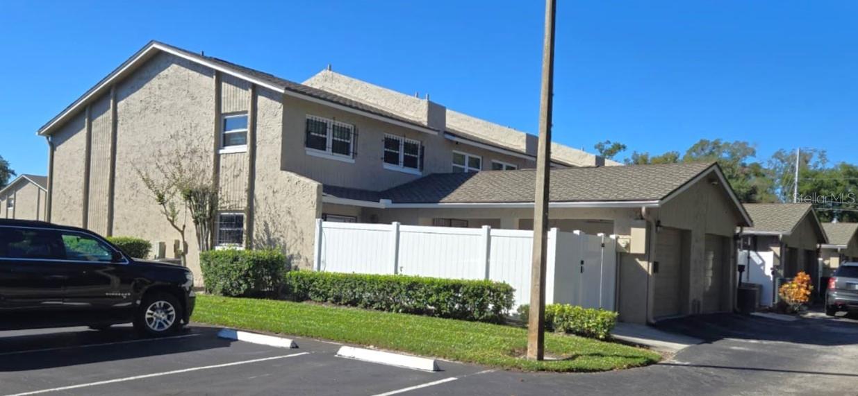 Image 2 of 32 For 824 Town Circle 101