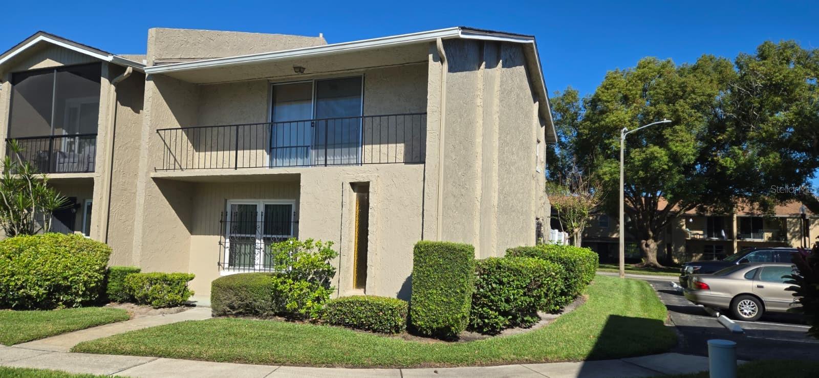 Image 3 of 32 For 824 Town Circle 101