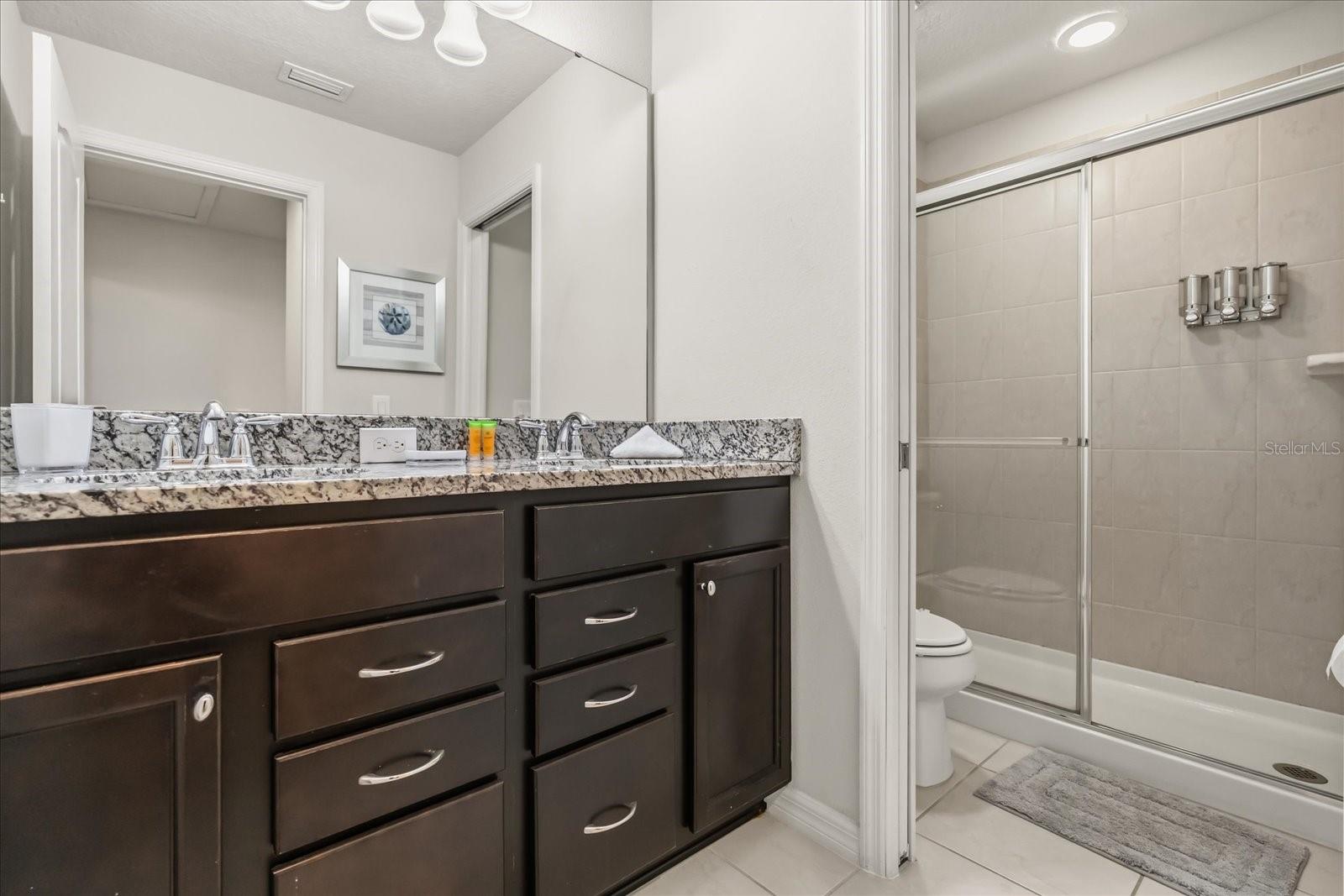 Image 17 of 40 For 8908 Prague Way