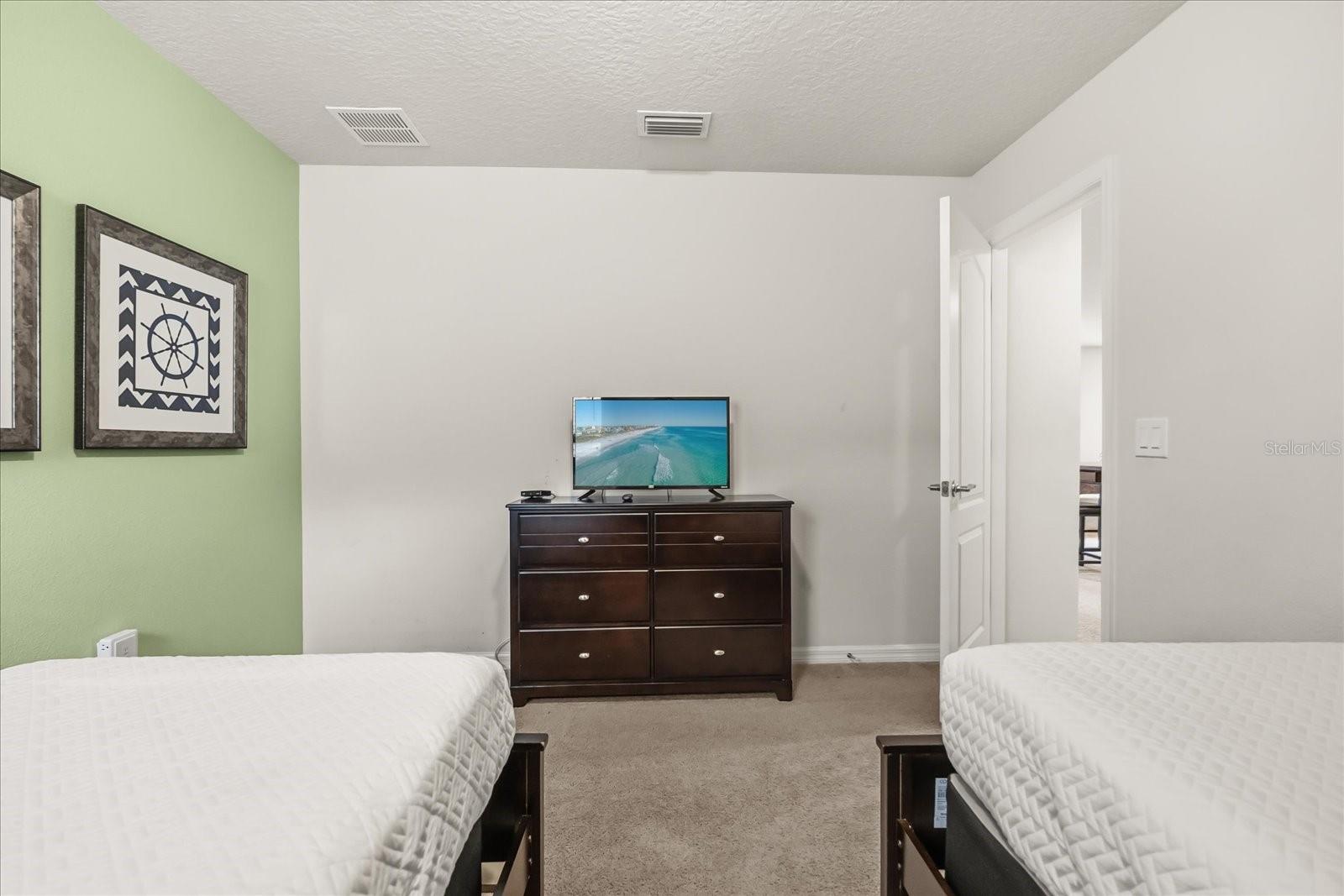 Image 19 of 40 For 8908 Prague Way