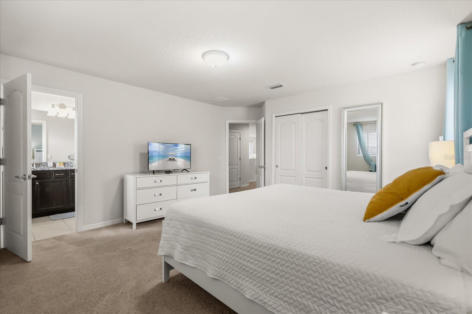 Image 5 of 40 For 8908 Prague Way