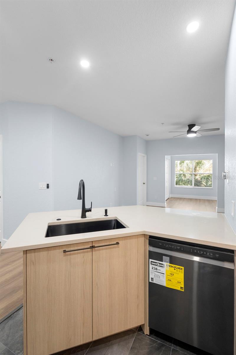 Image 11 of 46 For 822 Camargo Way 307