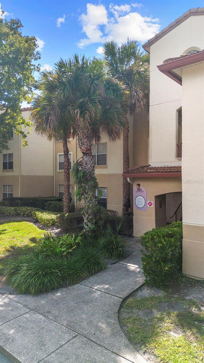 Image 4 of 46 For 822 Camargo Way 307