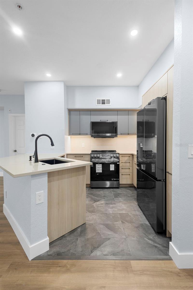 Image 45 of 46 For 822 Camargo Way 307