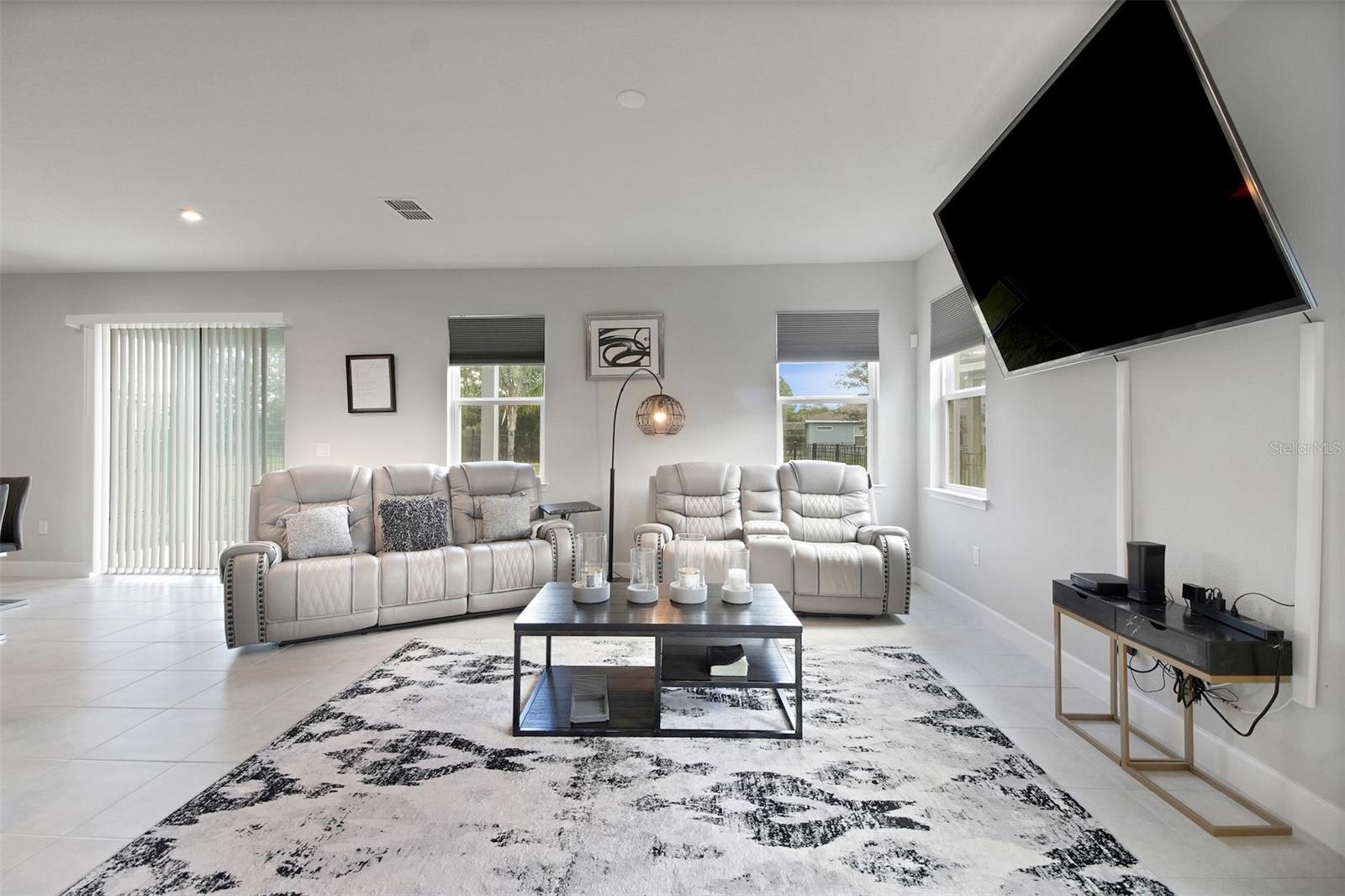 Image 15 of 38 For 1530 Scrub Jay Court