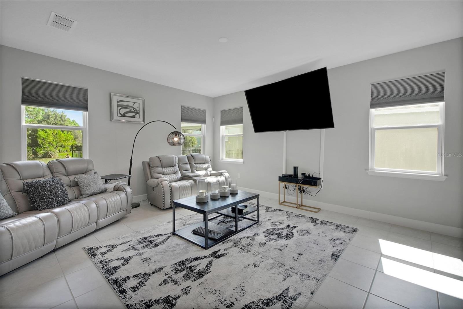 Image 17 of 38 For 1530 Scrub Jay Court