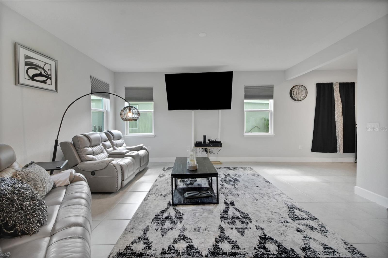 Image 18 of 38 For 1530 Scrub Jay Court