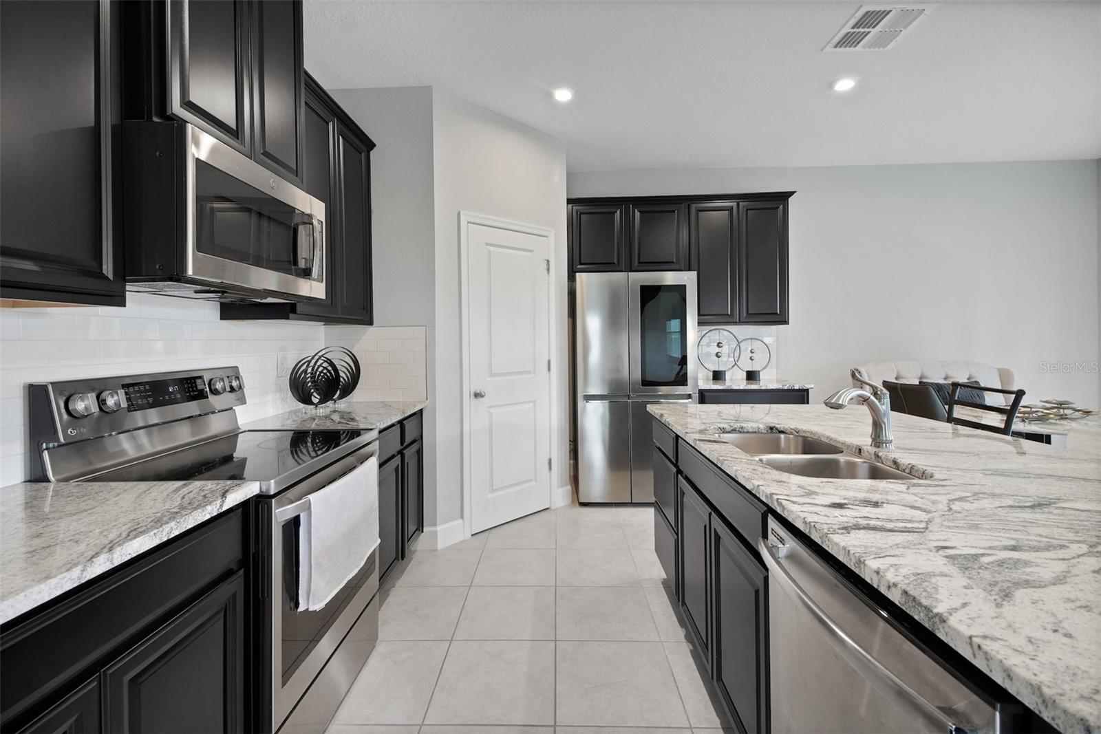 Image 21 of 38 For 1530 Scrub Jay Court