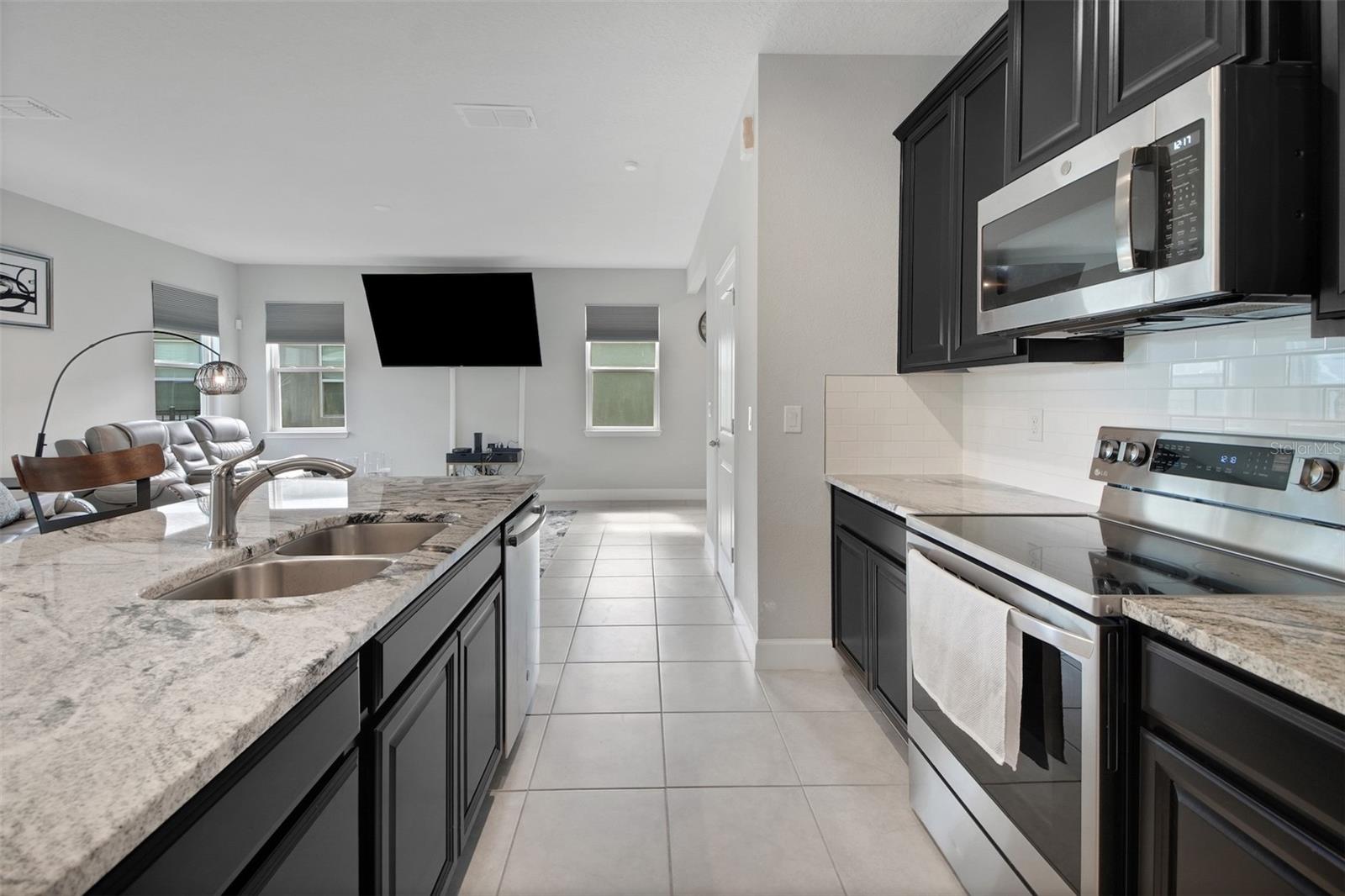 Image 23 of 38 For 1530 Scrub Jay Court