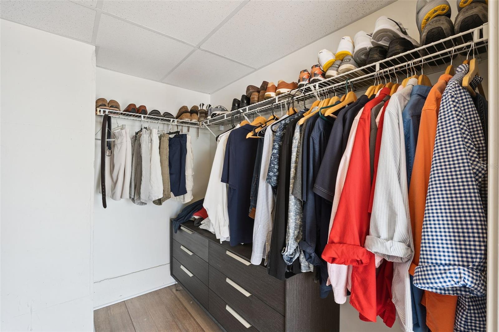 Image 44 of 79 For 155 Court Avenue P-2901