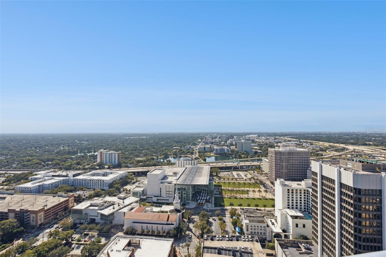 Image 49 of 79 For 155 Court Avenue P-2901