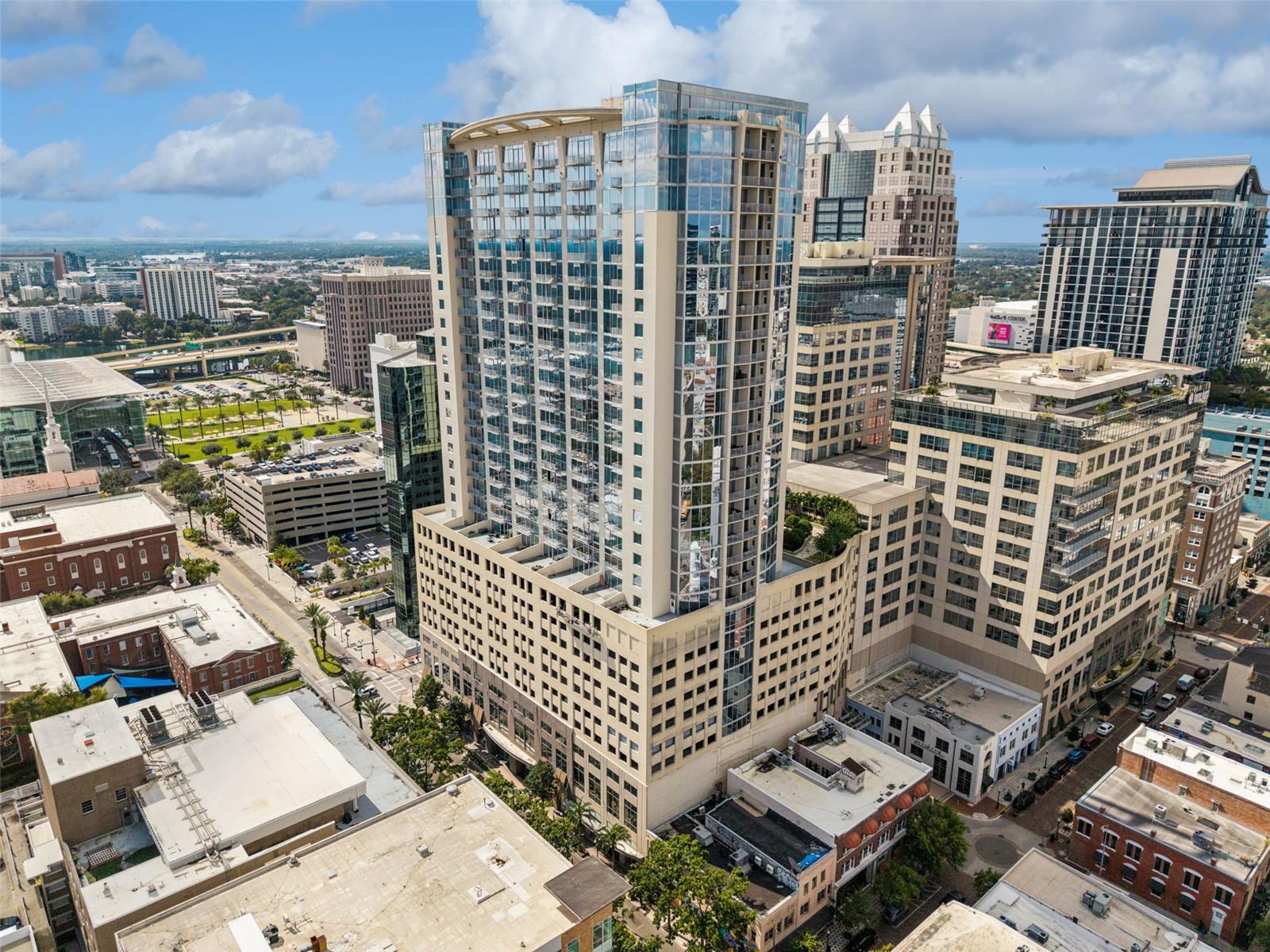 Image 5 of 79 For 155 Court Avenue P-2901