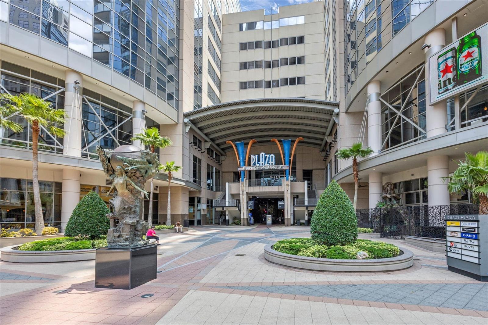 Image 51 of 79 For 155 Court Avenue P-2901