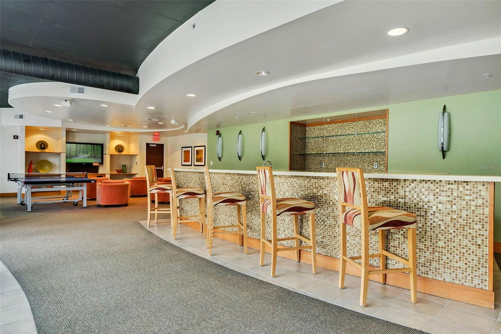 Image 54 of 79 For 155 Court Avenue P-2901