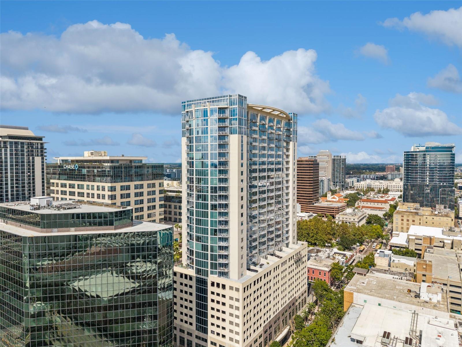 Image 6 of 79 For 155 Court Avenue P-2901