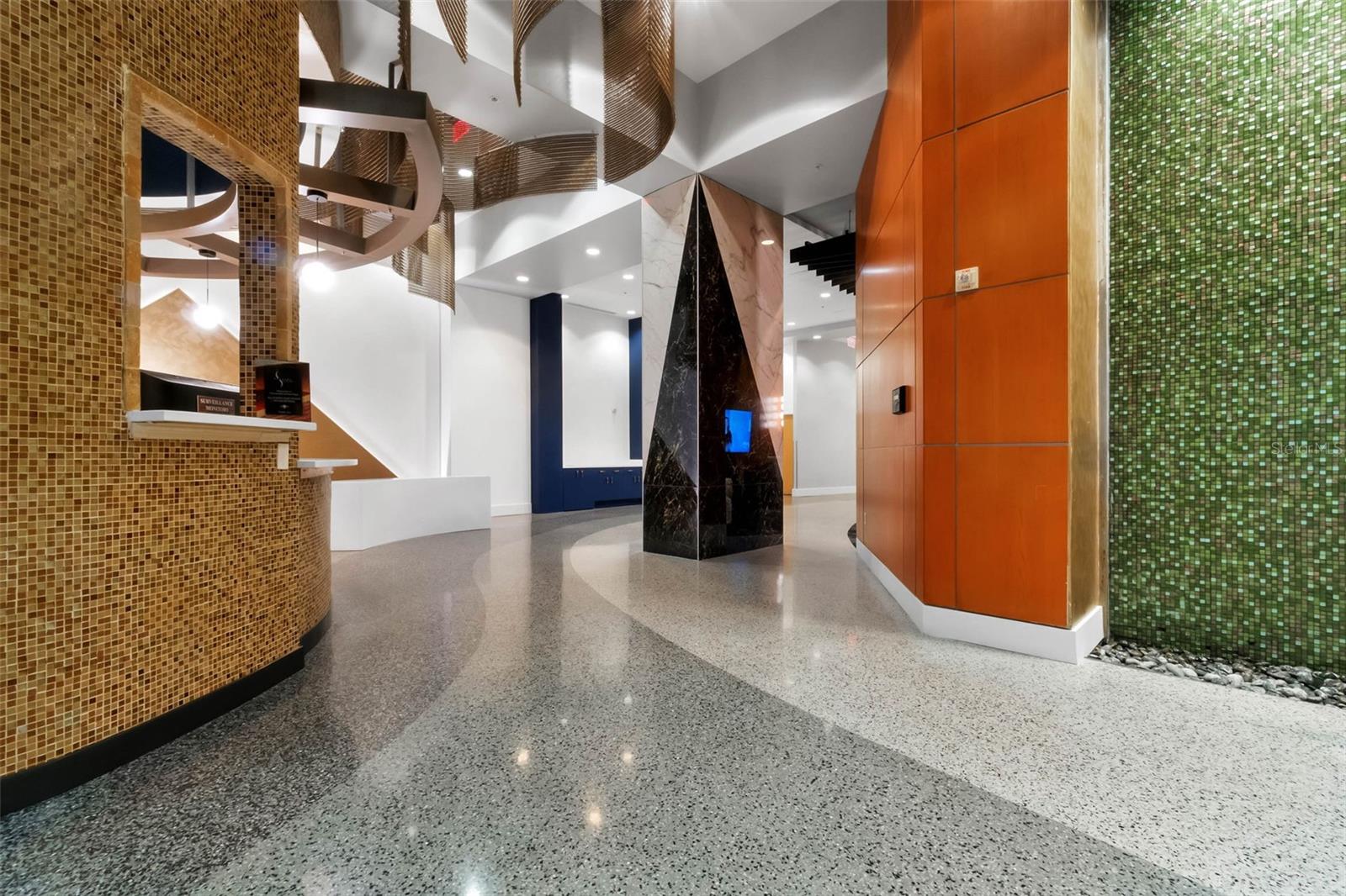 Image 60 of 79 For 155 Court Avenue P-2901