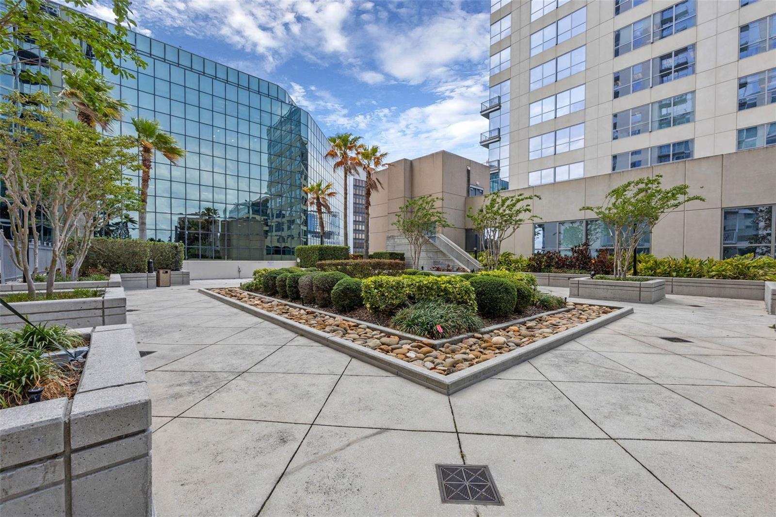 Image 74 of 79 For 155 Court Avenue P-2901